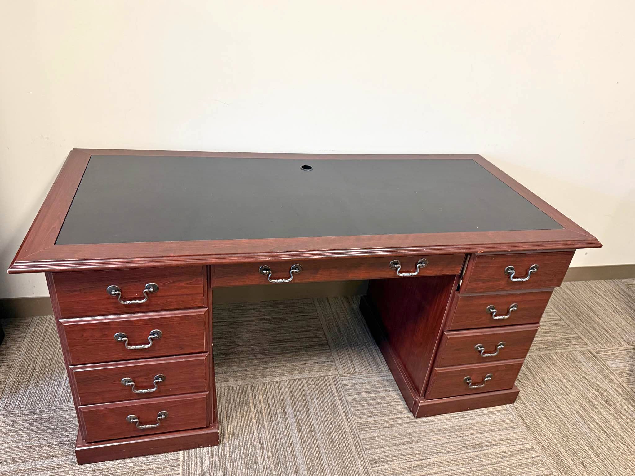 Free executive desk - Desks - Simi Valley, California | Facebook ...