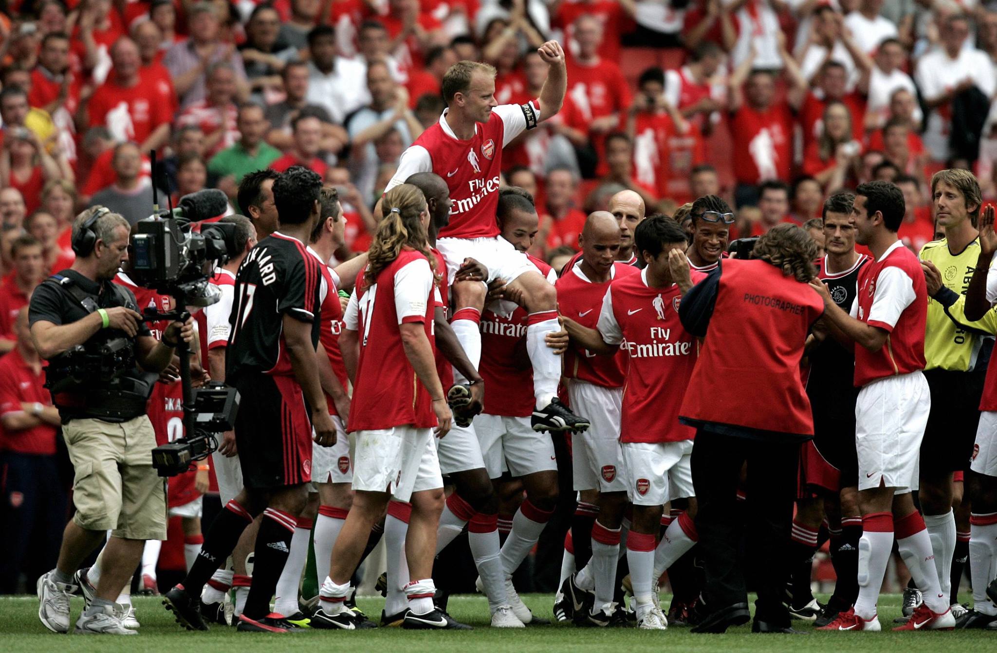 OnThisDay in 2006, Arsenal legend Dennis Bergkamp waved goodbye to