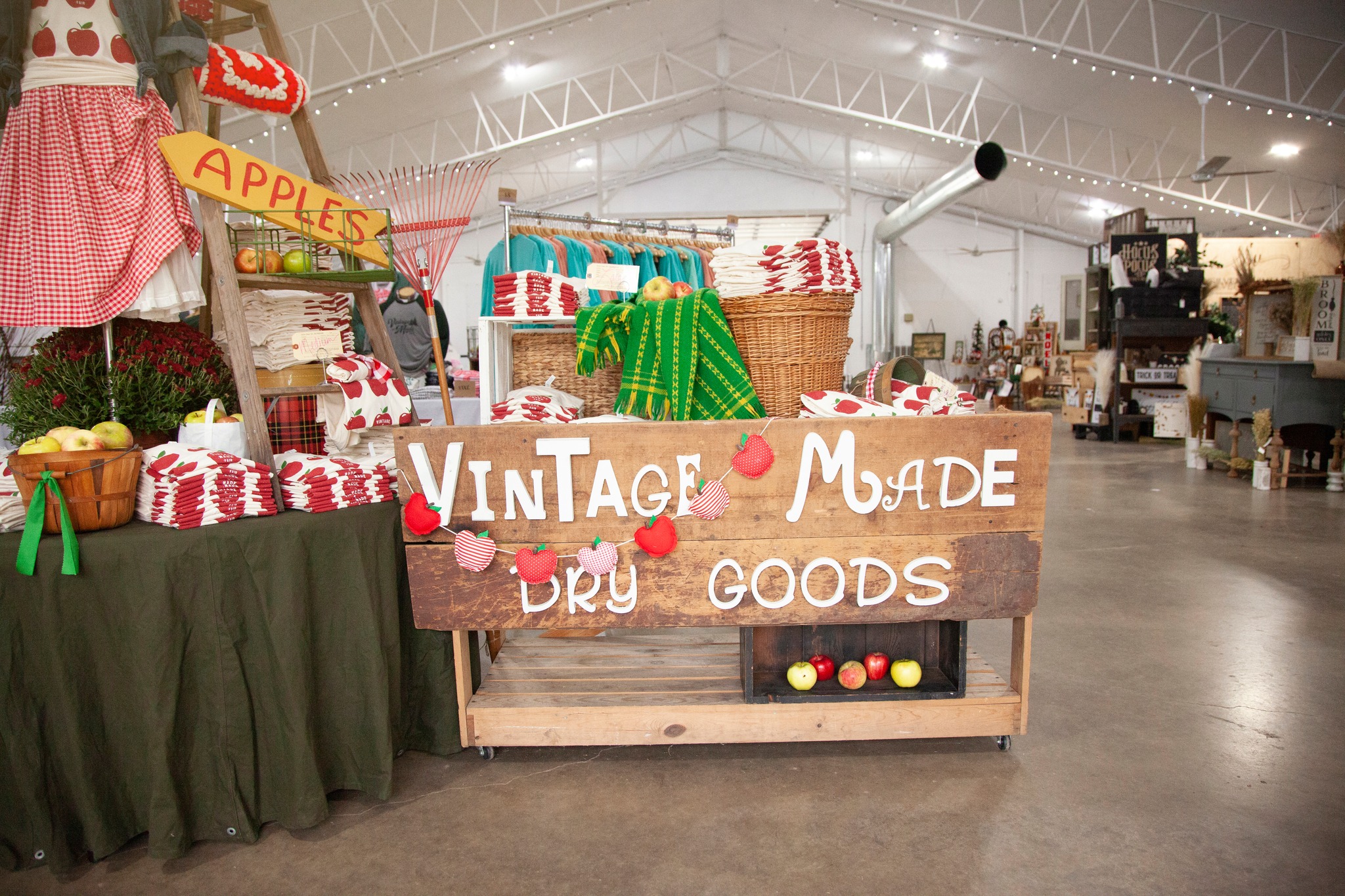 Vintage & Made Fair added a new... - Vintage & Made Fair