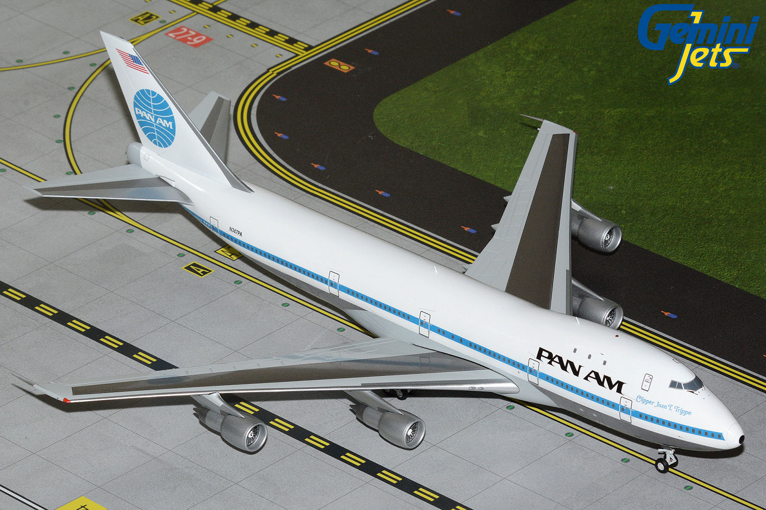 Gemini Jets Pan American 747-100 model for National Aviation Day