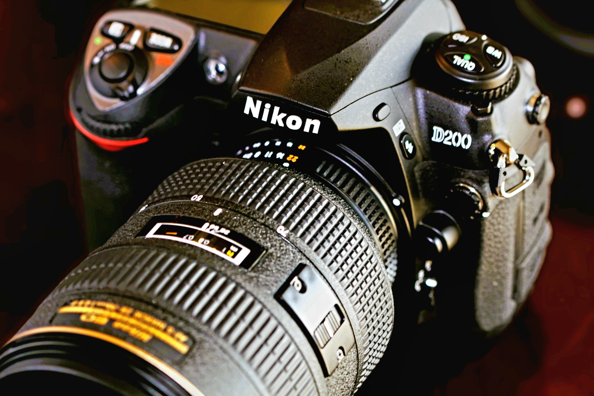 Nikon D200 + AF-S 18-55mm + SB-24+SC-17 | ヤマダウェブコム