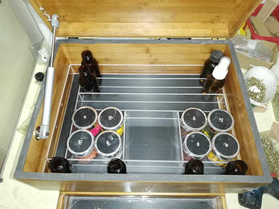 carp tackle box layout Fishing Kit Tackle Storage - Tackle Box's