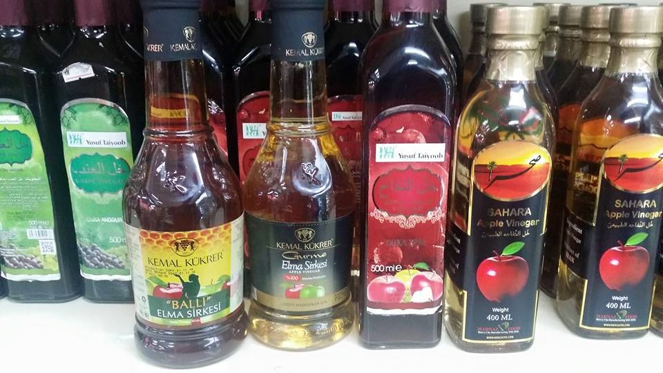 Kedai Kurma Dan Produk Timur Tengah Dikedai Kami Ade Jual Empat Jenis Cuka Epal Dari Kiri 1 Cuka Epal With Honey Rm20 500ml 2 Cuka Epal Rm20 500ml 3 Cuka Epal Yusuf Taiyob Rm13 500ml 4 Cuka Epal Sahara Rm12 400ml Facebook