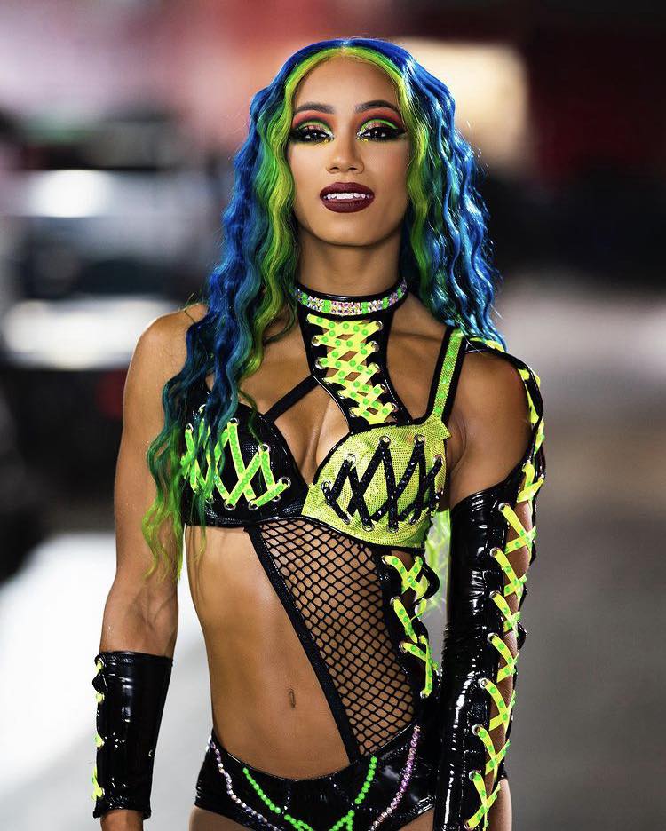 sasha banks green dress This attire went hard! 😍🔥 st-maternity-gowns