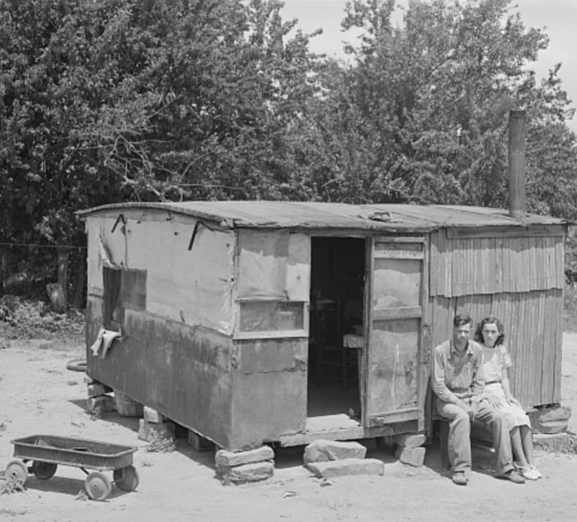 SįNN - In 1939, Russell Lee captured a poignant moment near Webbers ...