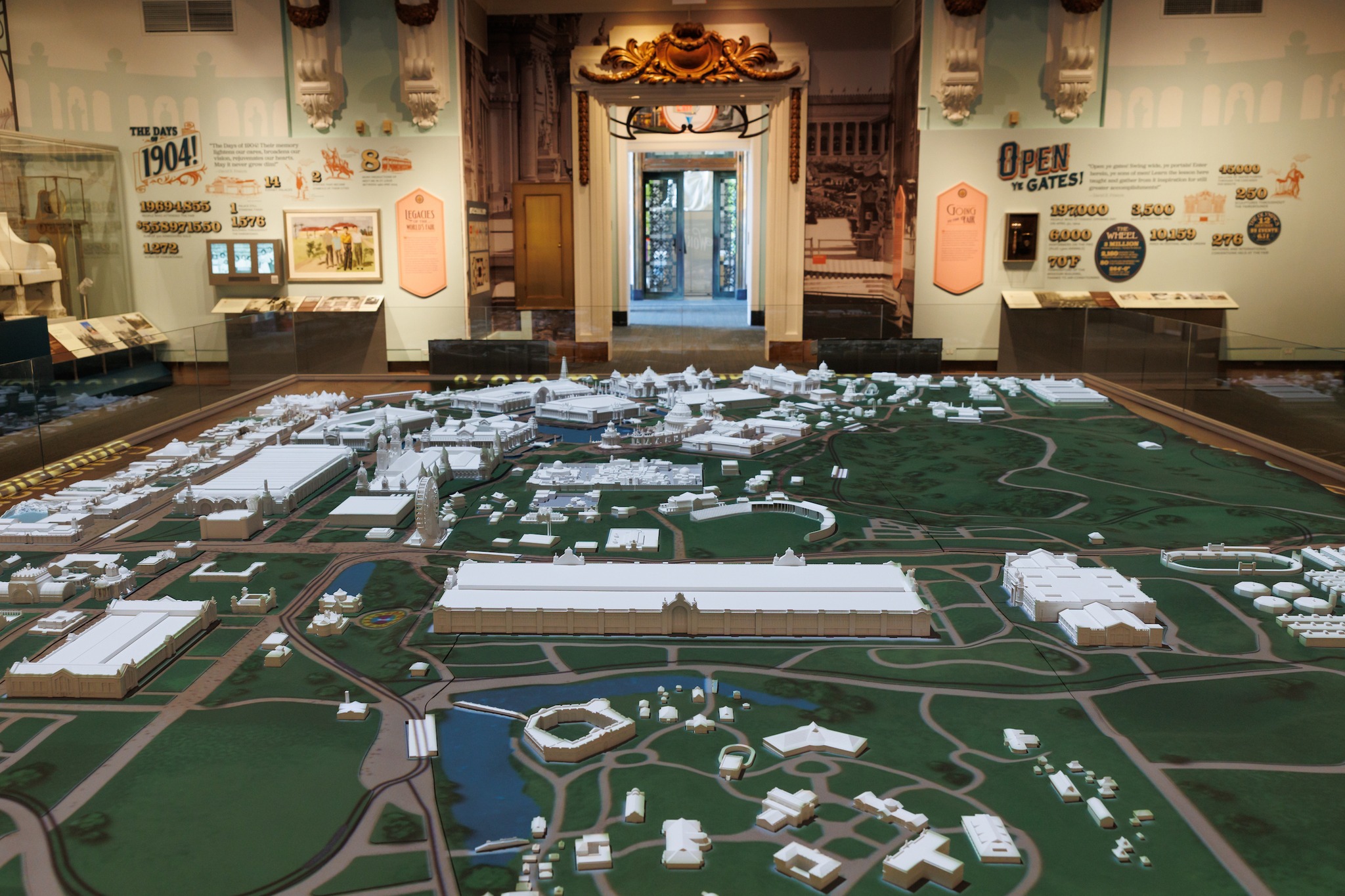 Explore the 1904 World's Fair scale model at Missouri History Museum
