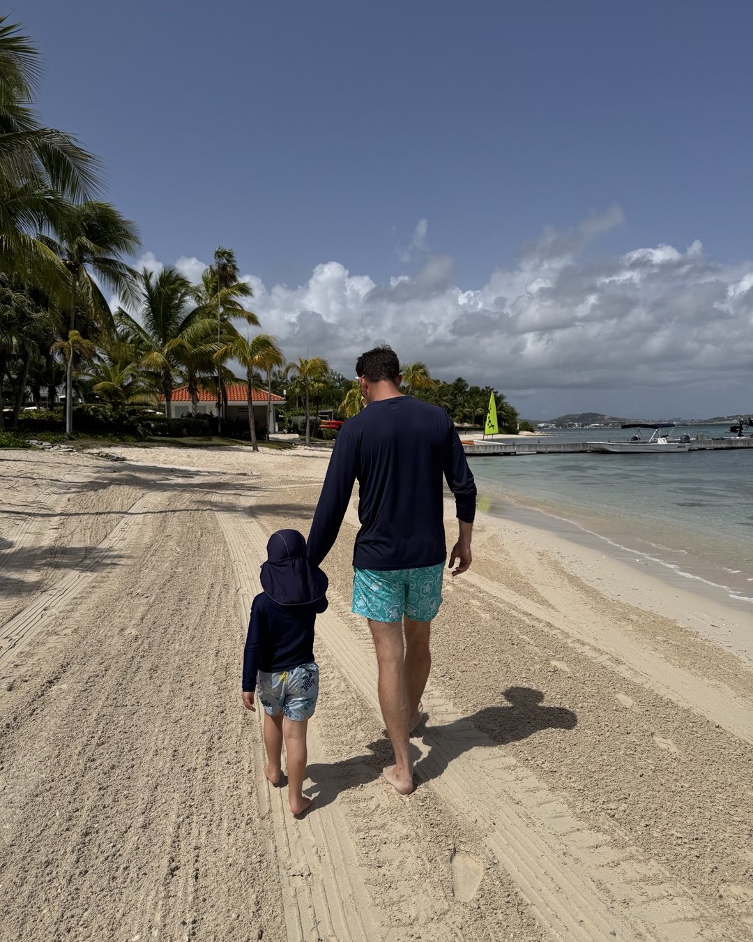 Sunday stroll #fatherandson #jumbybay