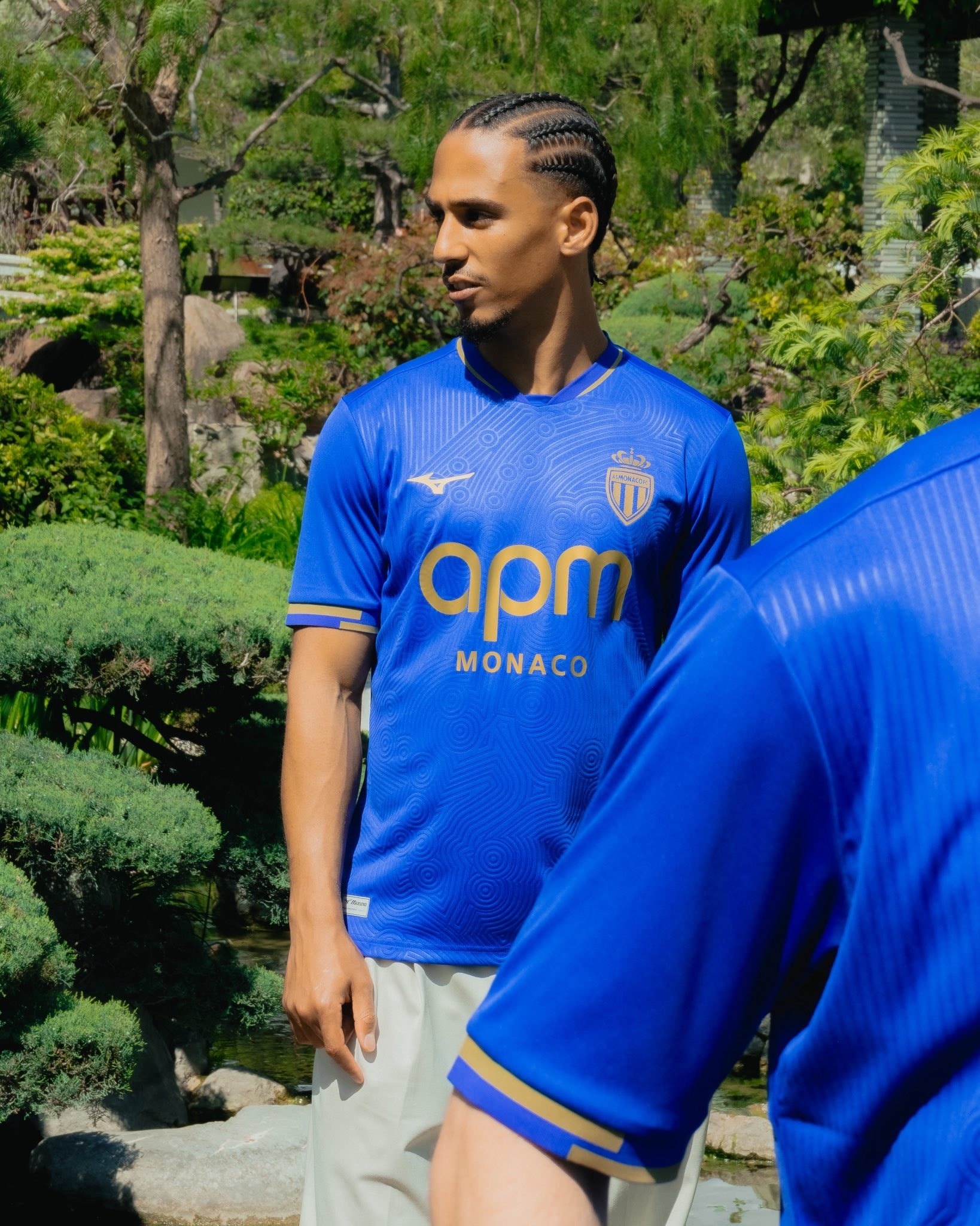 AS Monaco unveils their new away kit! 🔵