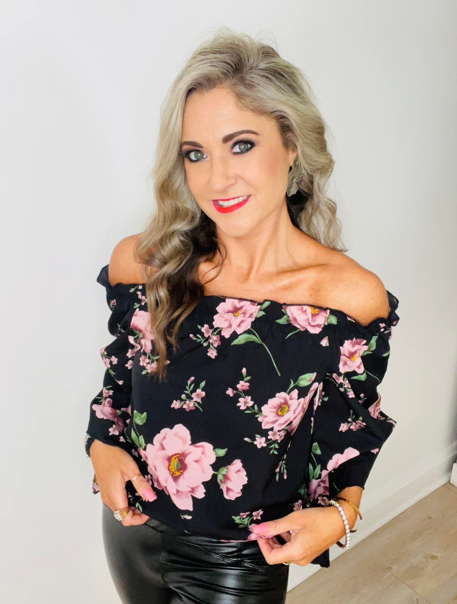 I like you flare… in particula! 💗💗💗 Pink bardot: R199.99