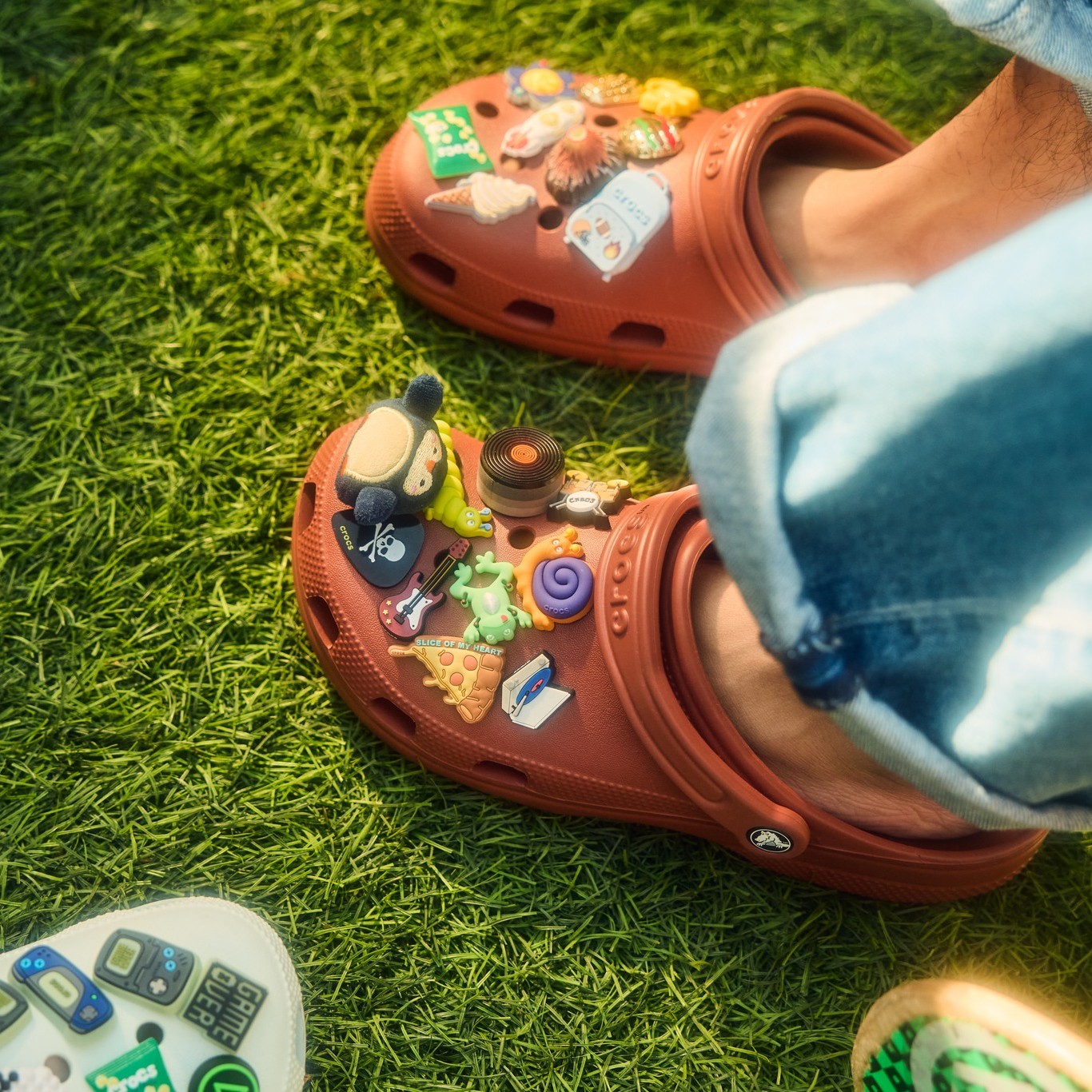 Crocs - Se acerca Año Nuevo… ¡es hora de reunir todos tus Jibbitz ...