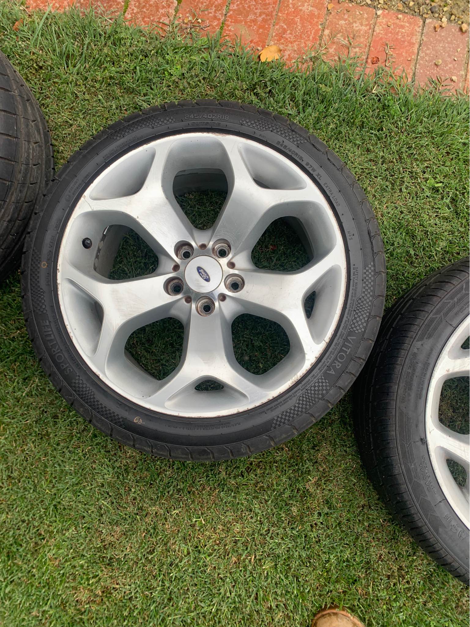 Ford wheels - Car Wheels, Tires & Parts - Melbourne, Victoria ...