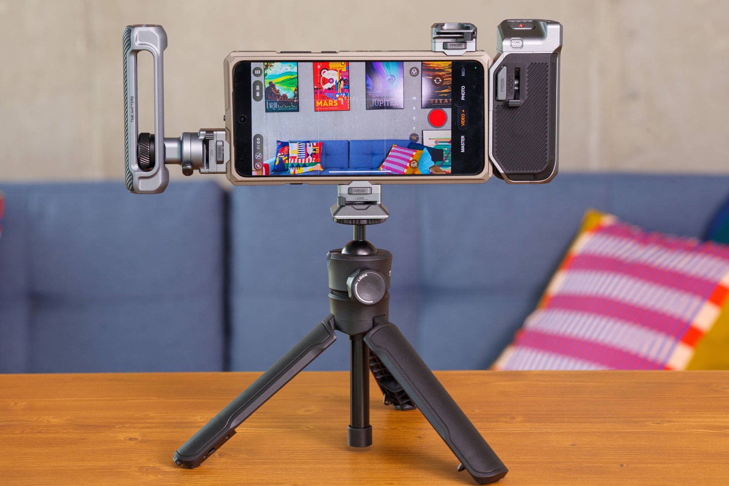 This is the OPPO Find X9 Ultra Hasselblad Earth Explorer Kit, a