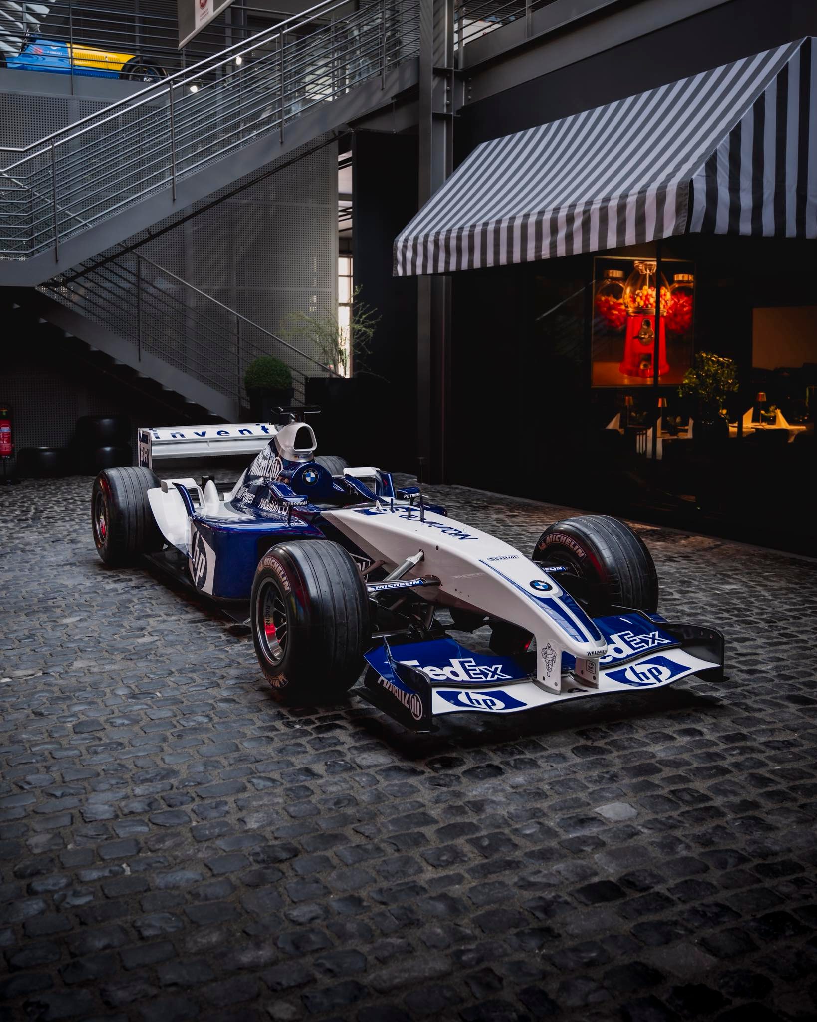 Williams BMW FW26 unveiling in 2004