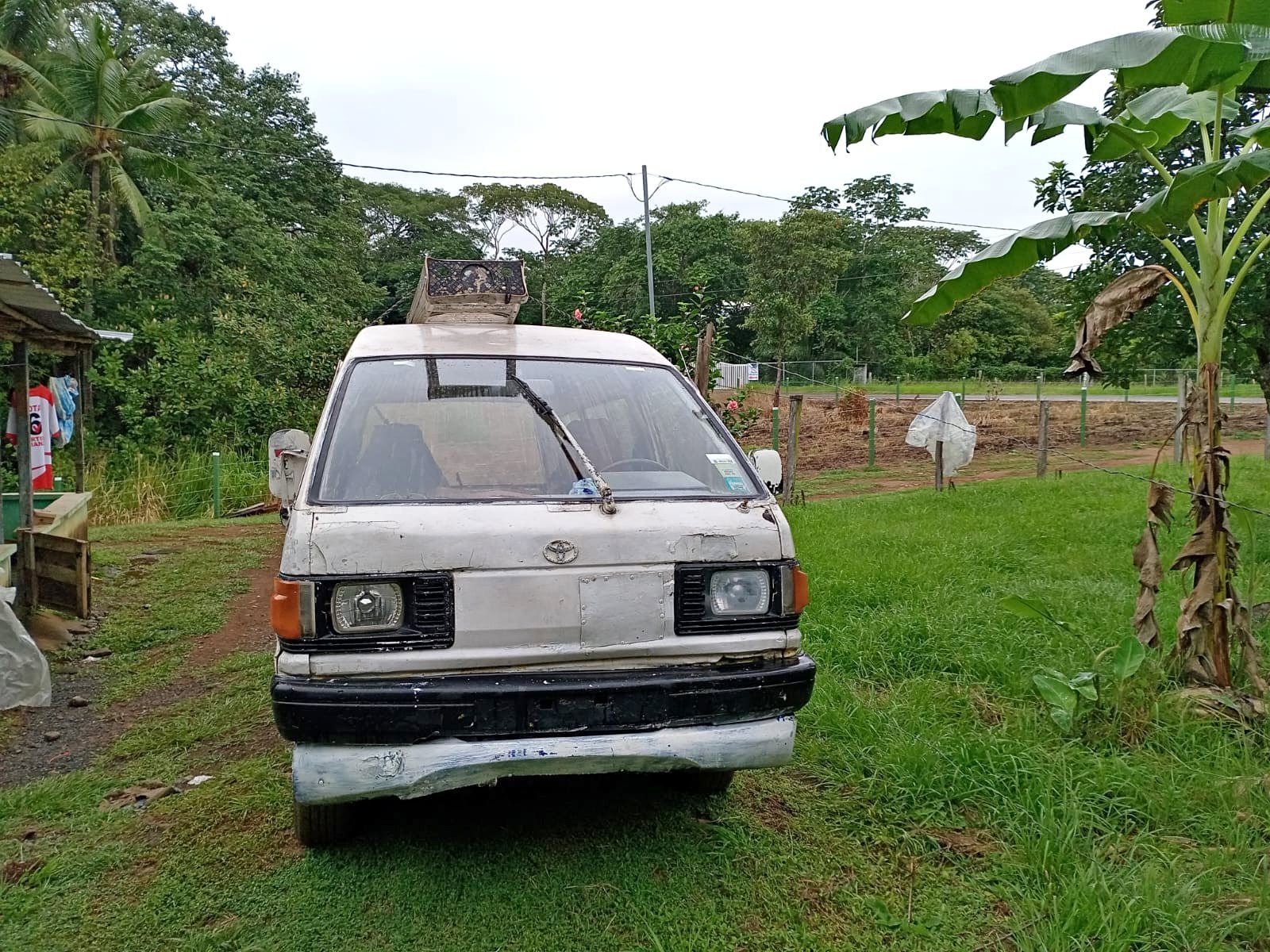 Vendo busito toyota lite ace 700 DOLAR LEER ⬇️DESCRIPCIÓN ABAJO ⬇️