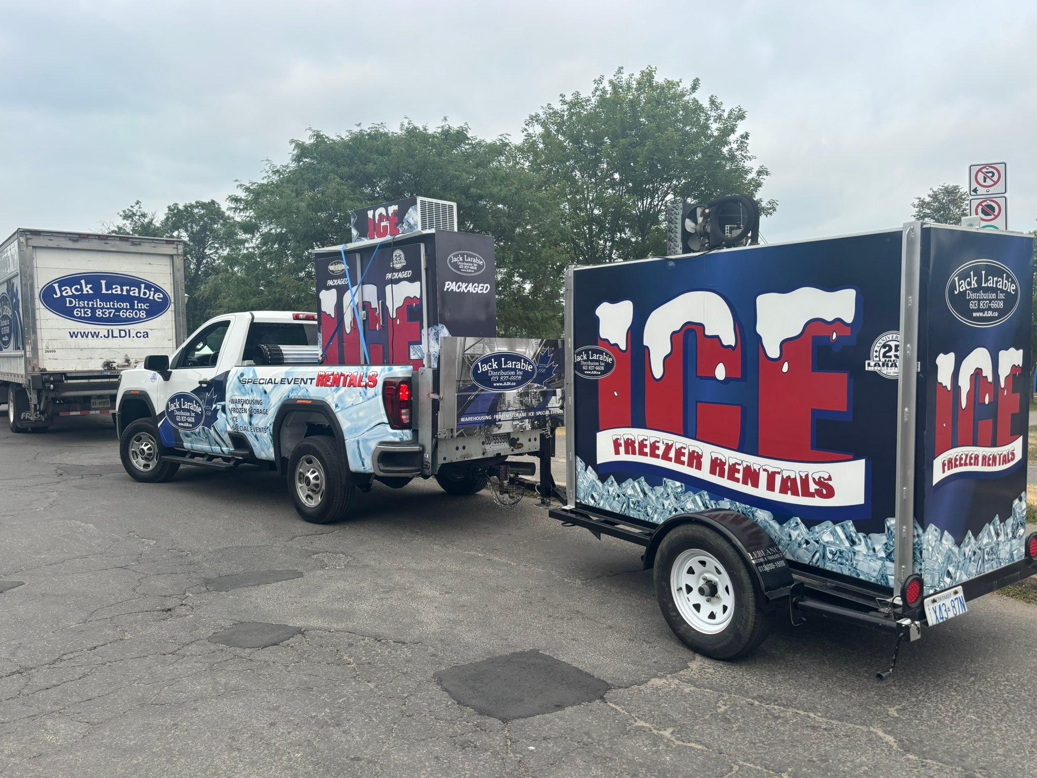 View of Harvey Neon and... - Harvey Neon and Digital Imaging Inc.