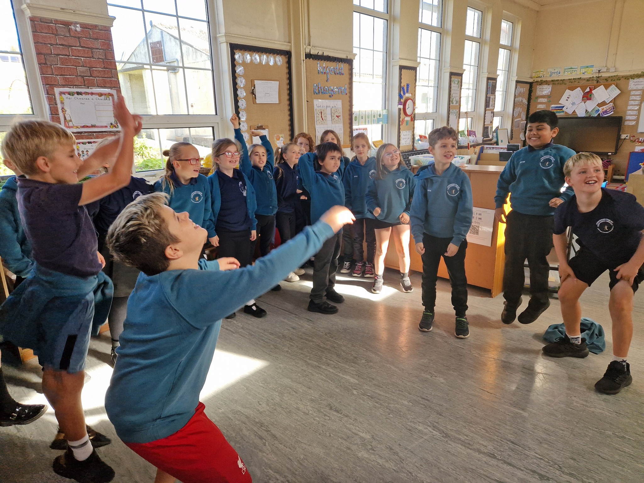 ysgol-gynradd-gymraeg-ysgol-gynradd-gymraeg-cross-hands