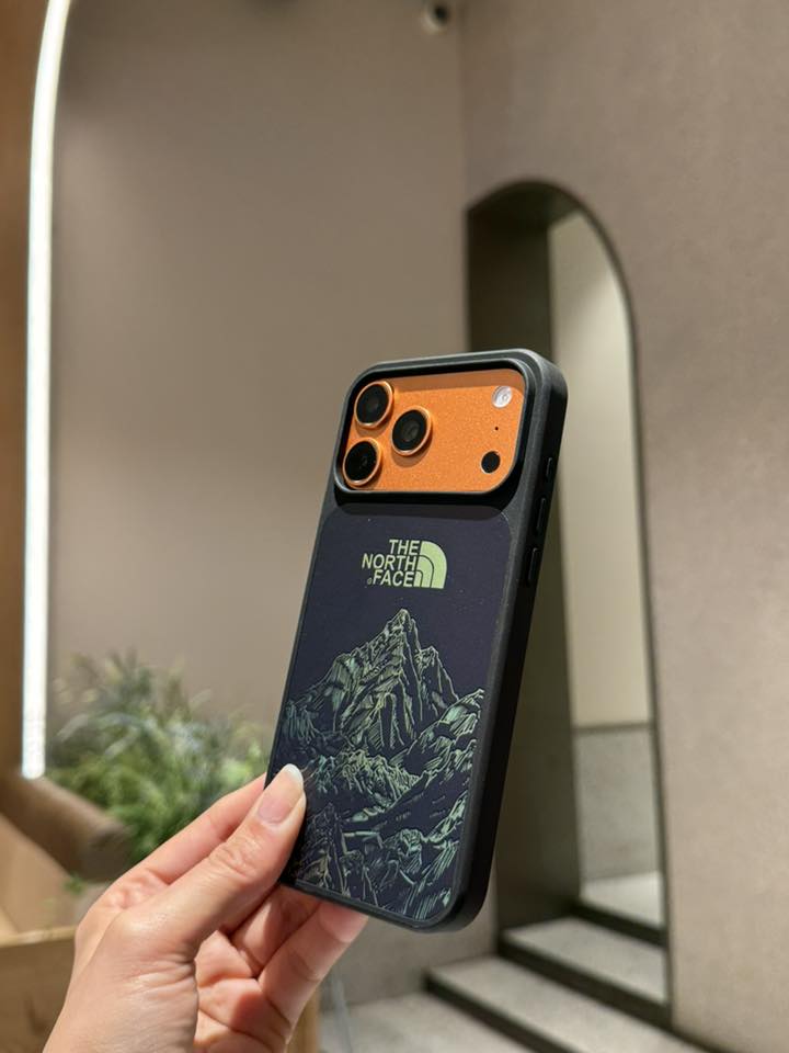 iPhone 17promax 本体 THE NORTH FACE ケース付 The nort face -Case Iphone:17promax,17pro, 17Air 16promax,16pro