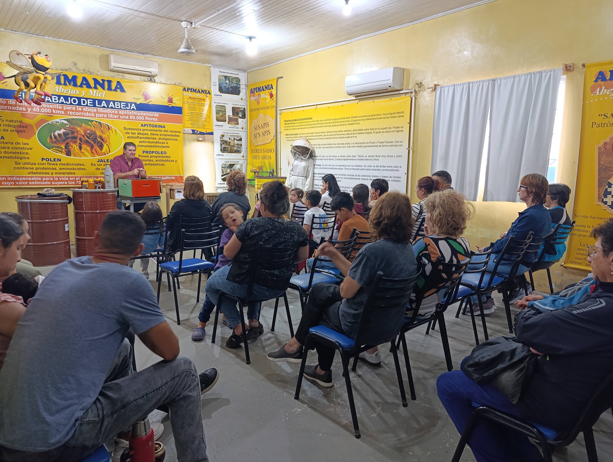 Apimania Abejas Y Miel added a... - Apimania Abejas Y Miel