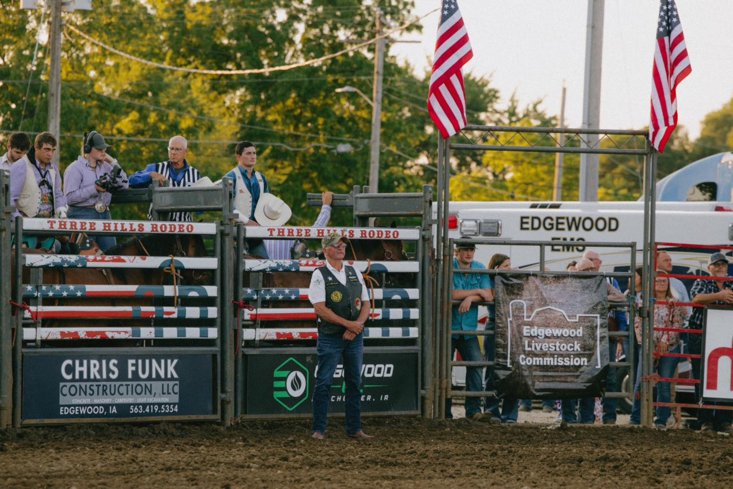 Today, we honor the men and women who... - Edgewood Pro Rodeo | Facebook