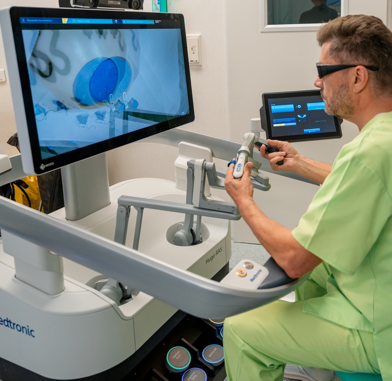 Ovidius - 🔬Ovidius Clinical Hospital aduce în premieră în România ...