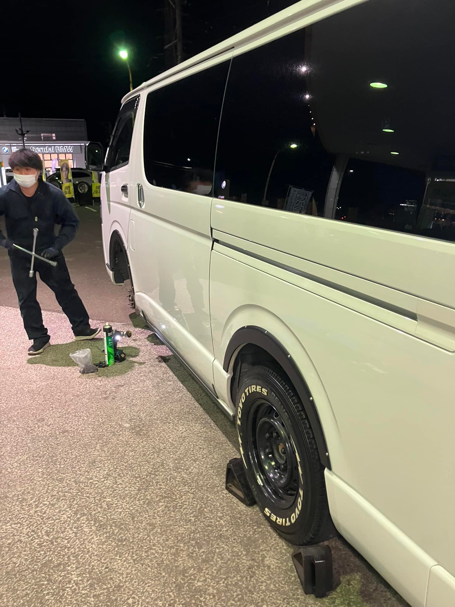 ハイエース車検対応の新サイズが発売されました。 YOKOHAMA