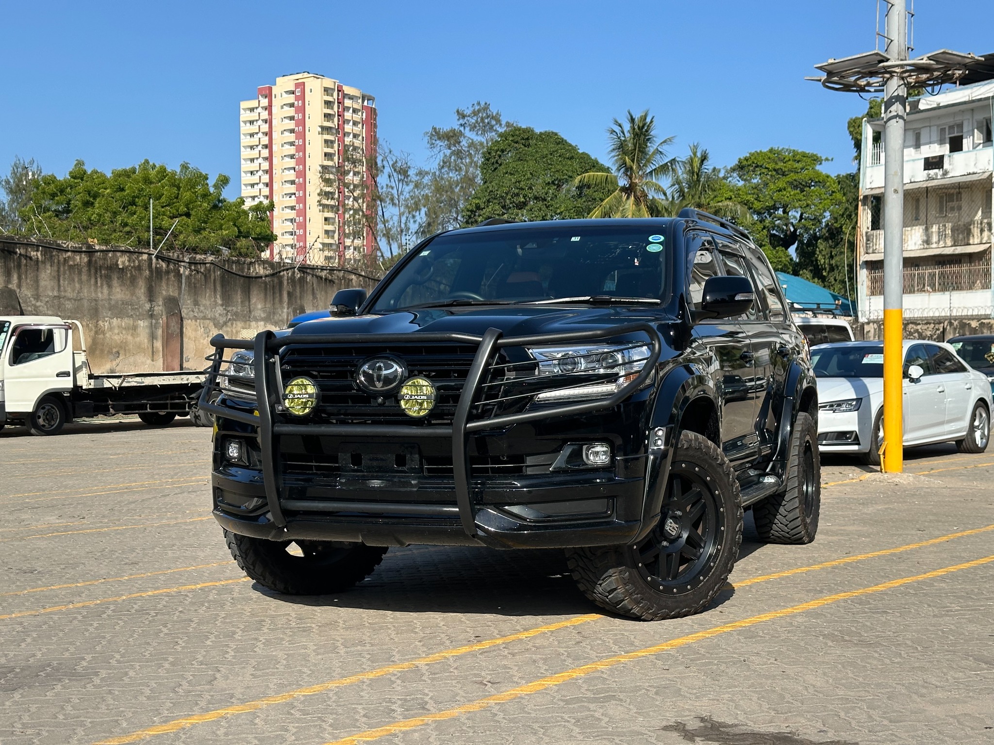 2019 Toyota Land Cruiser ZX Engine & Performance Engine: 4.6L V8