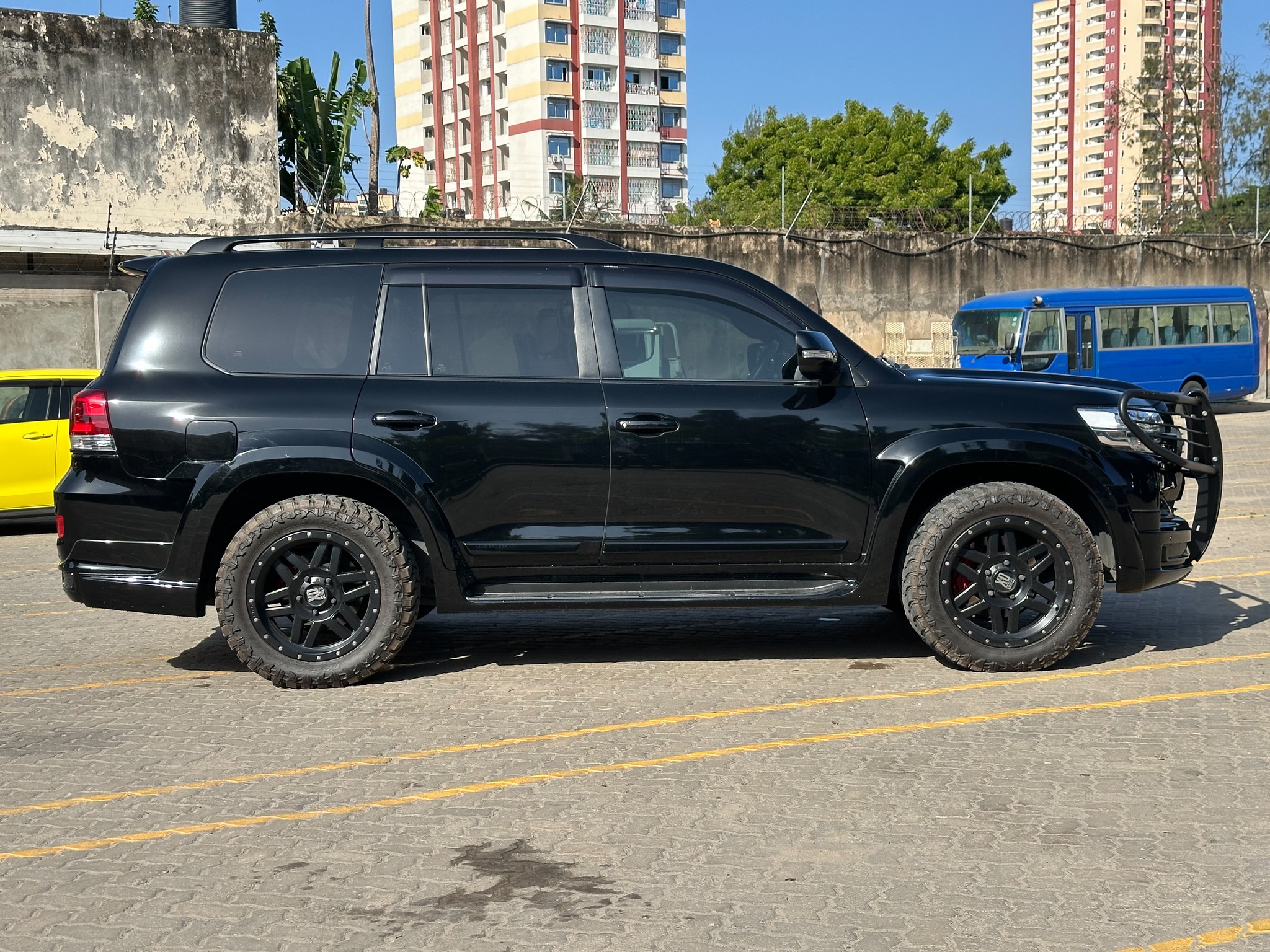 2019 Toyota Land Cruiser ZX Engine & Performance Engine: 4.6L V8