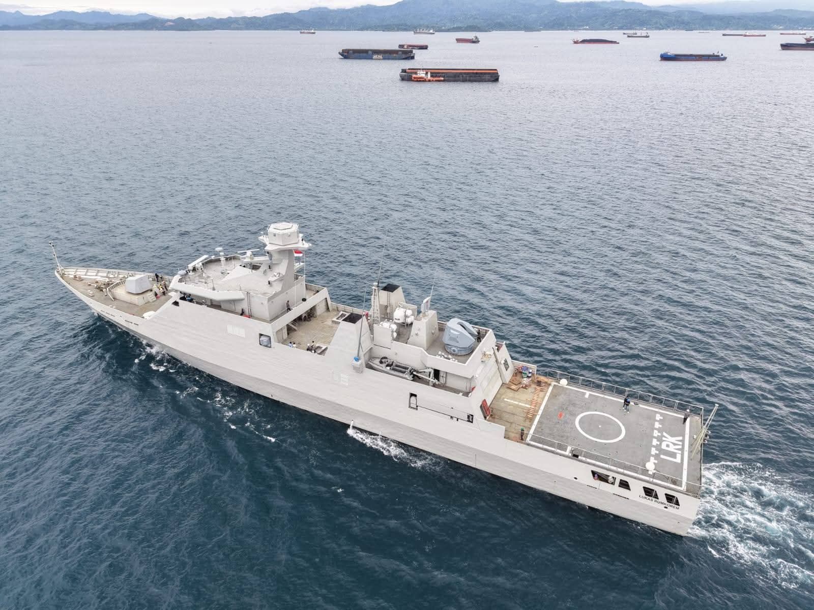 KRI Lukas Rumkorem-392 KRI... - Indonesia Defence Review | Facebook