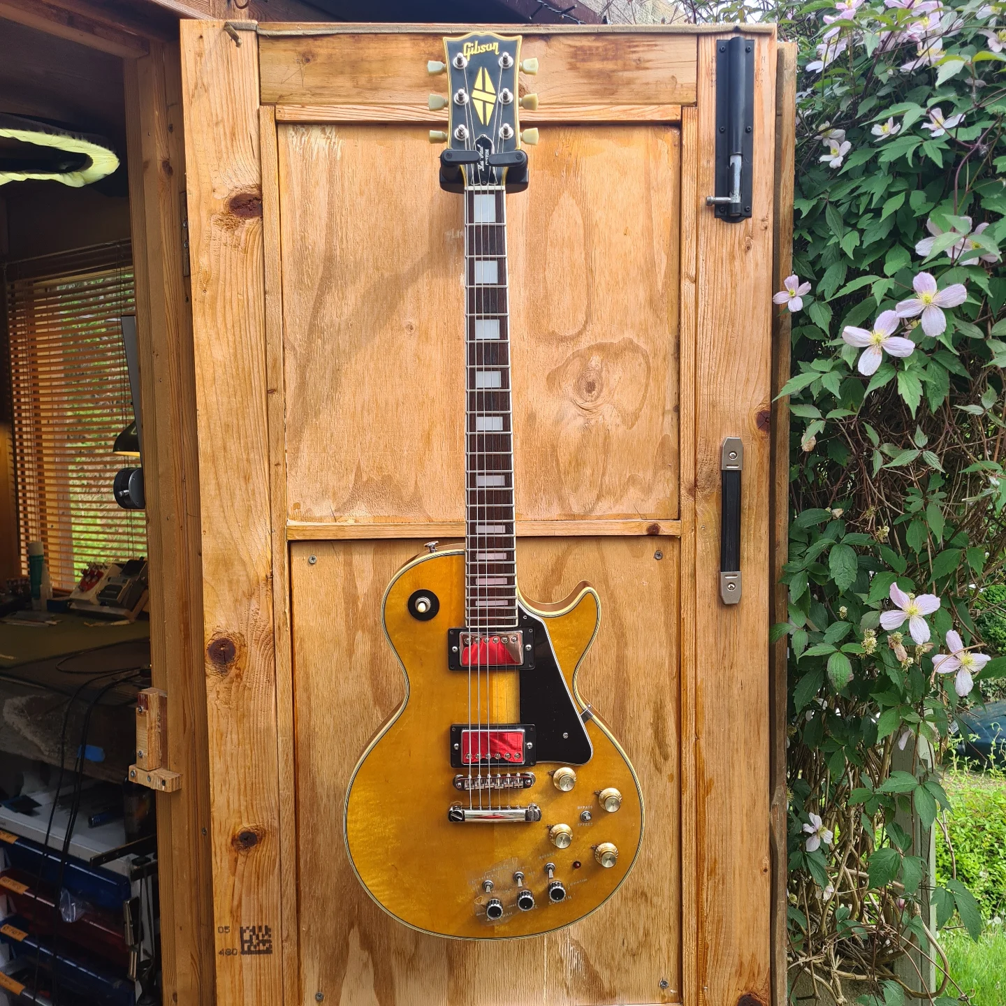 Restored Fresher FL-301 guitar from 1970s
