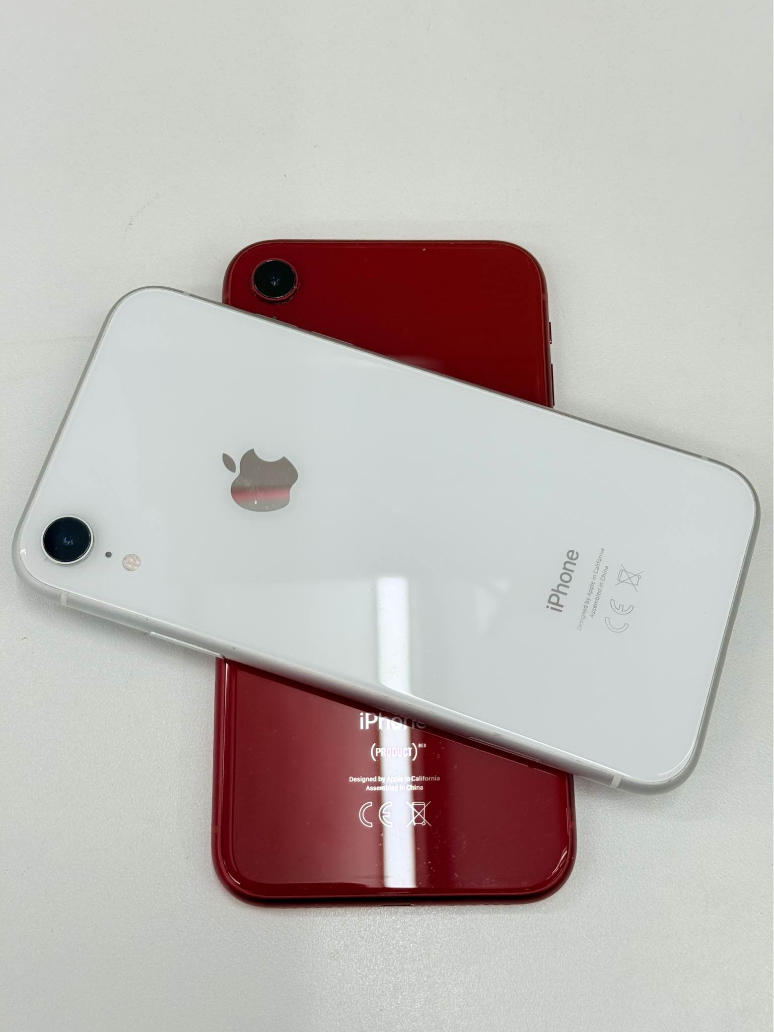 iPhone XR 64gb storage 90% battery health and above Face ID 