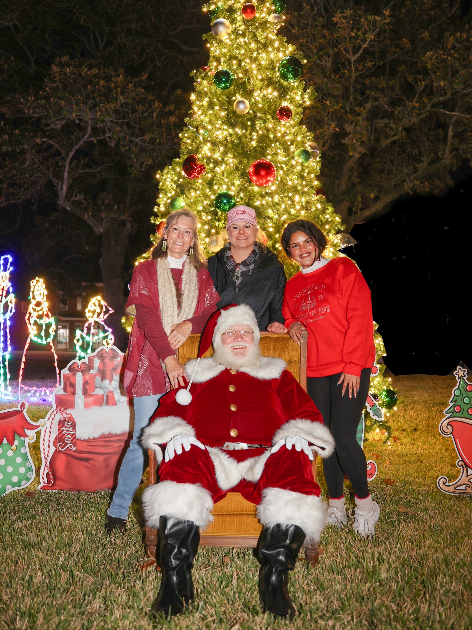 Columbus, - Santa photos from the Lighted Christmas Parade are now ...