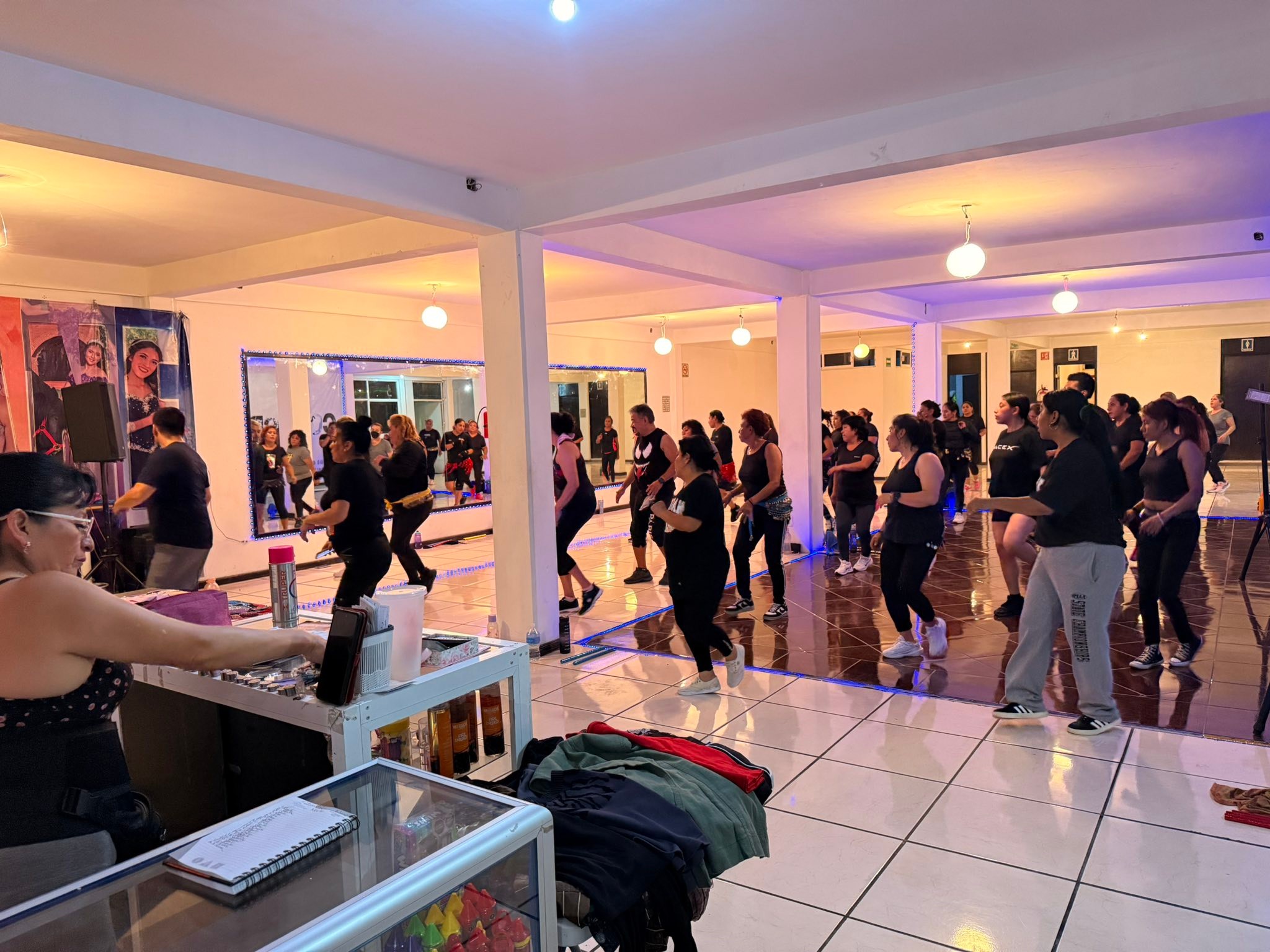 Studio Romané 5564356981