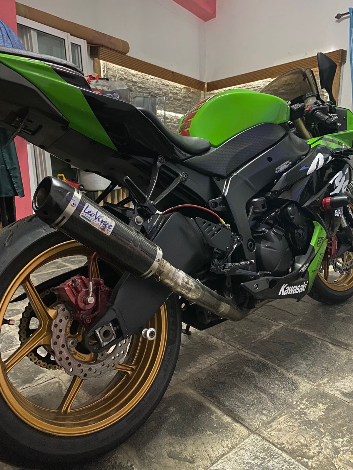 ルーク A vendre Kawasaki ZX6R Year 2010 Fully equipped Tel 5776 1665 Tel