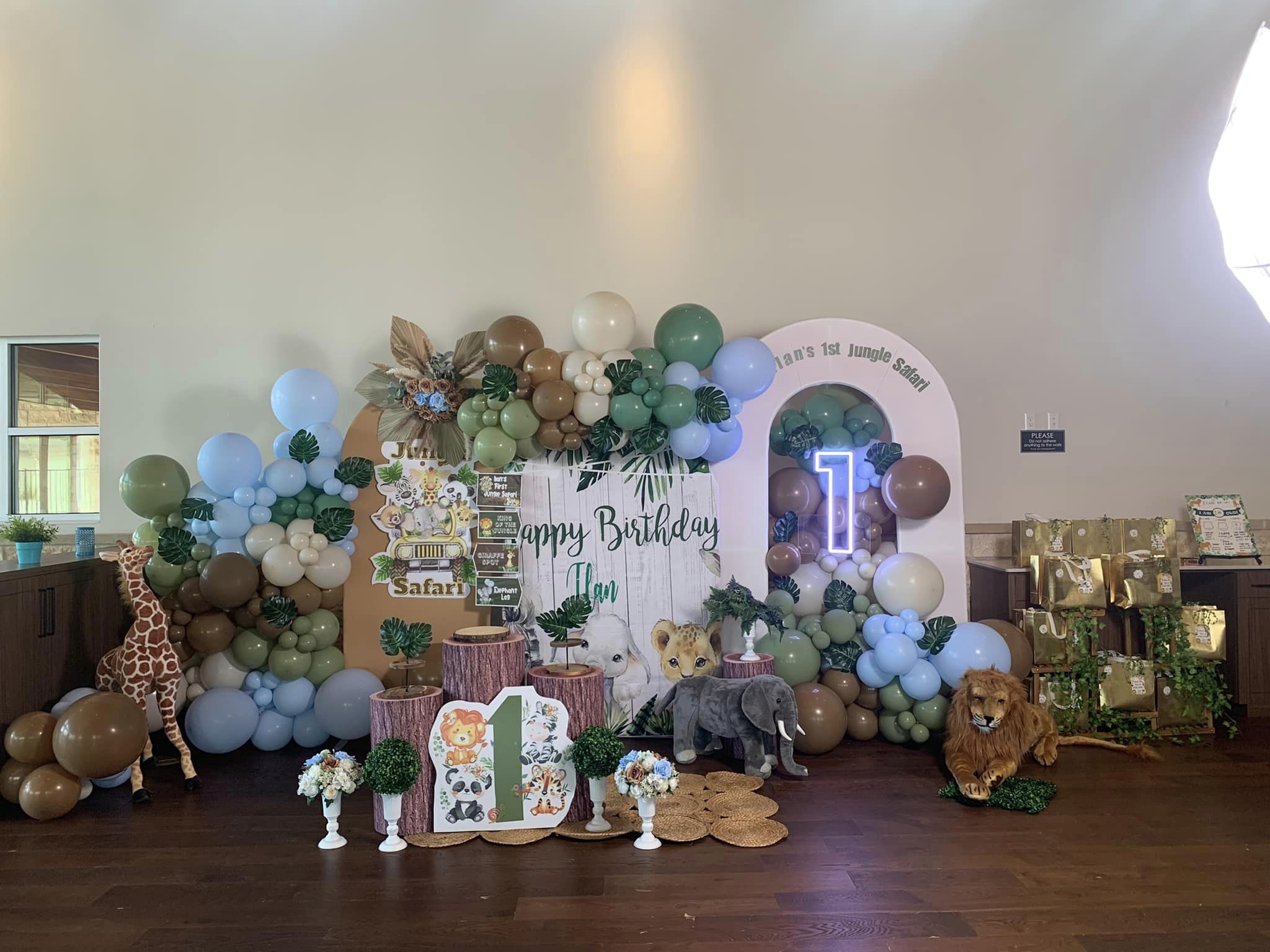 Fashion and... - Fashion and Fascinating Party Decoration