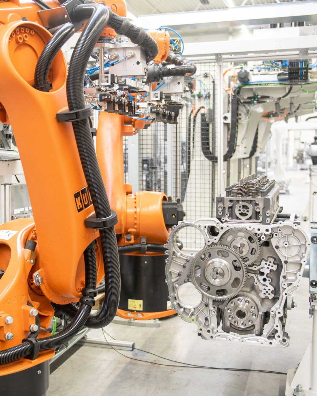 KUKA - 🔧 Assembly and Test Systems for the Powertrain: At... | Facebook