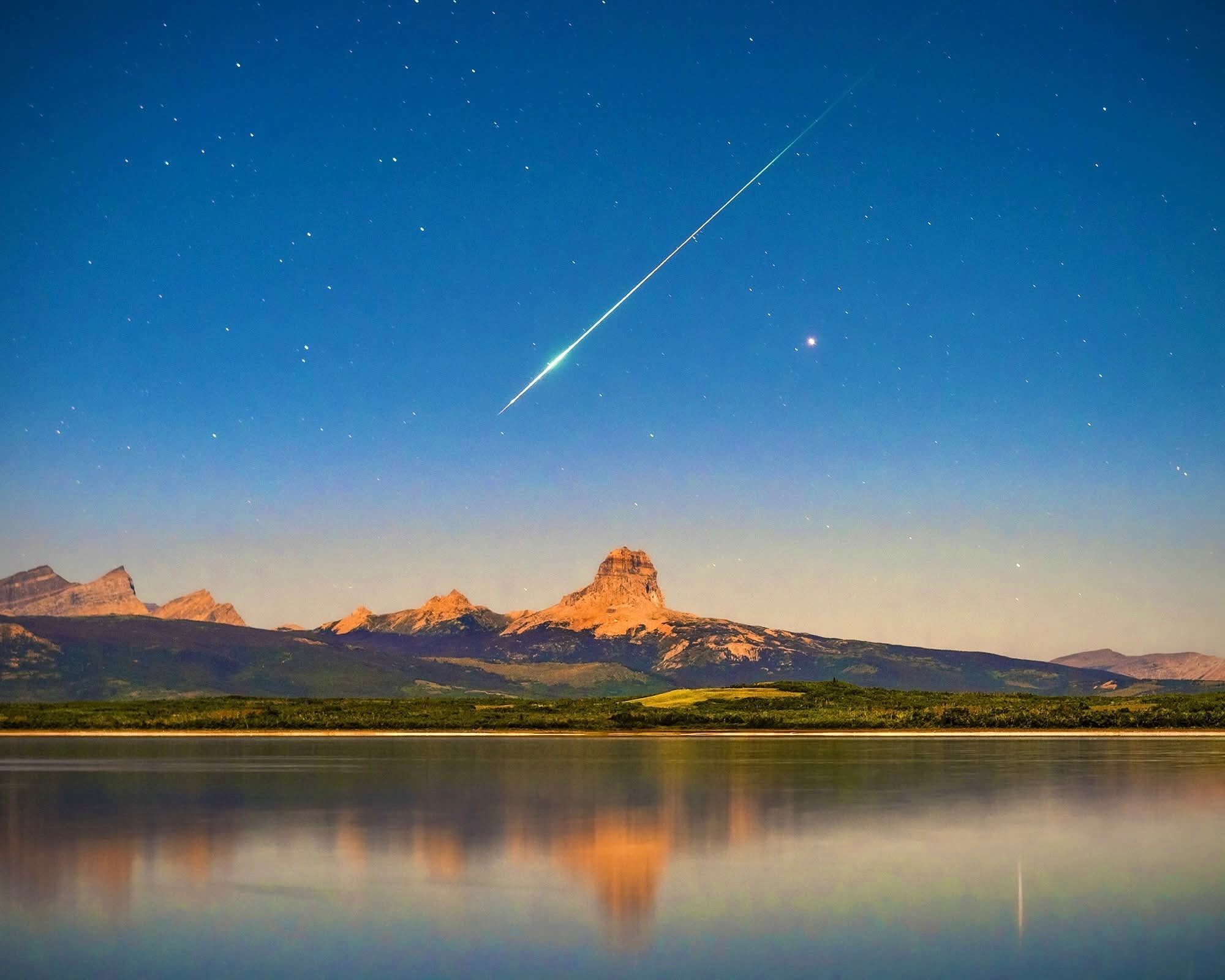 Physics - The Perseid meteor shower is not over! That's according to ...