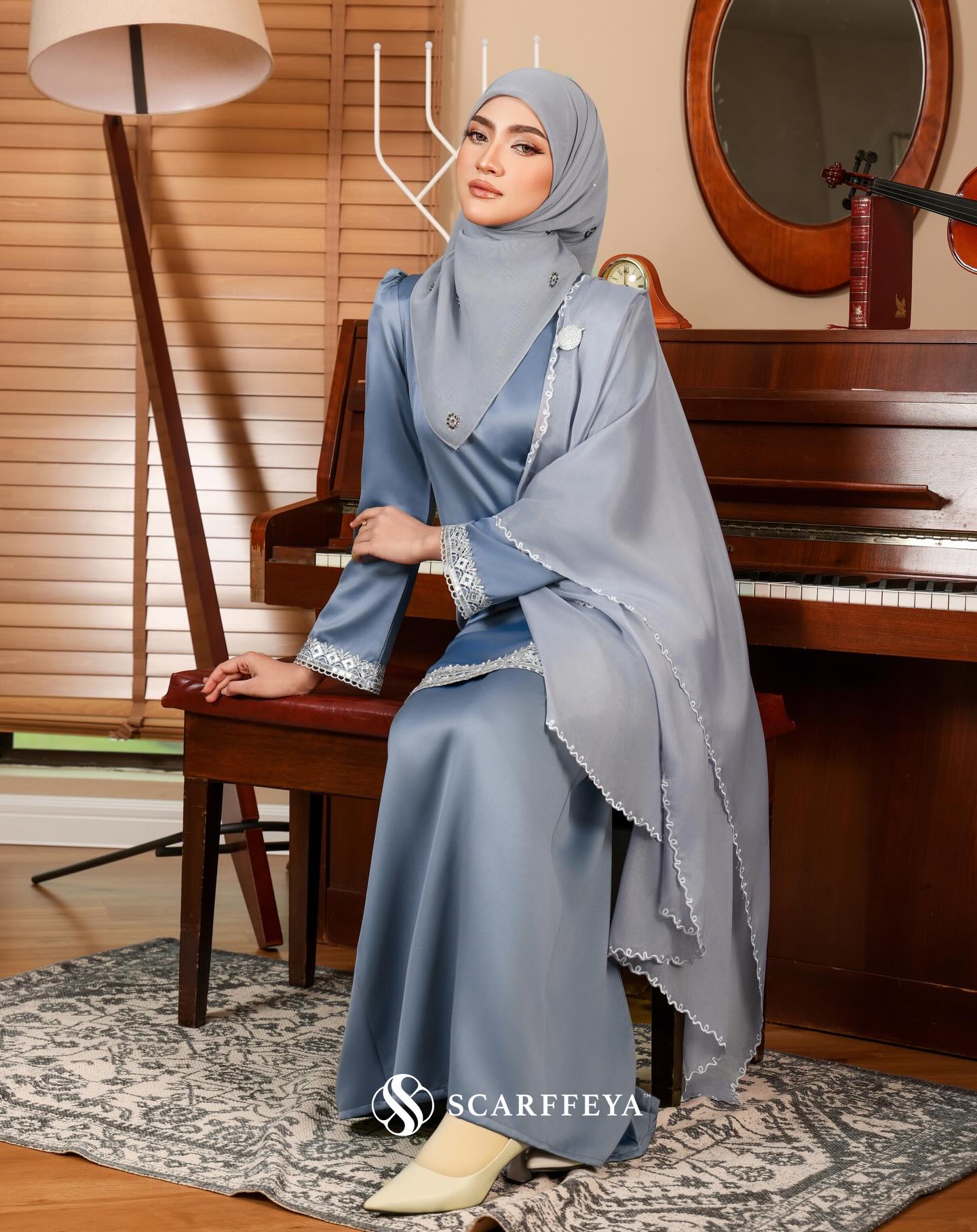 ash blue color combination dress TREND 2026 ✨ Disebabkan ramai yang minta kita keluarkan color Ash Blue untuk tema raya tahun ni, nahhh ini dia untuk awak. Julung-julung kalinya color rare dan nampak mahal rtw 2023 05 summer 1 Do Black and Brown Size:M EURO This gown features a