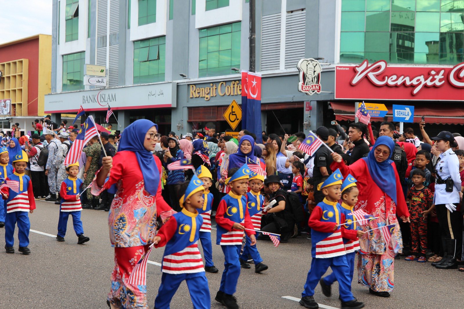 Pergigian Batu Pahat added a new... - Pergigian Batu Pahat