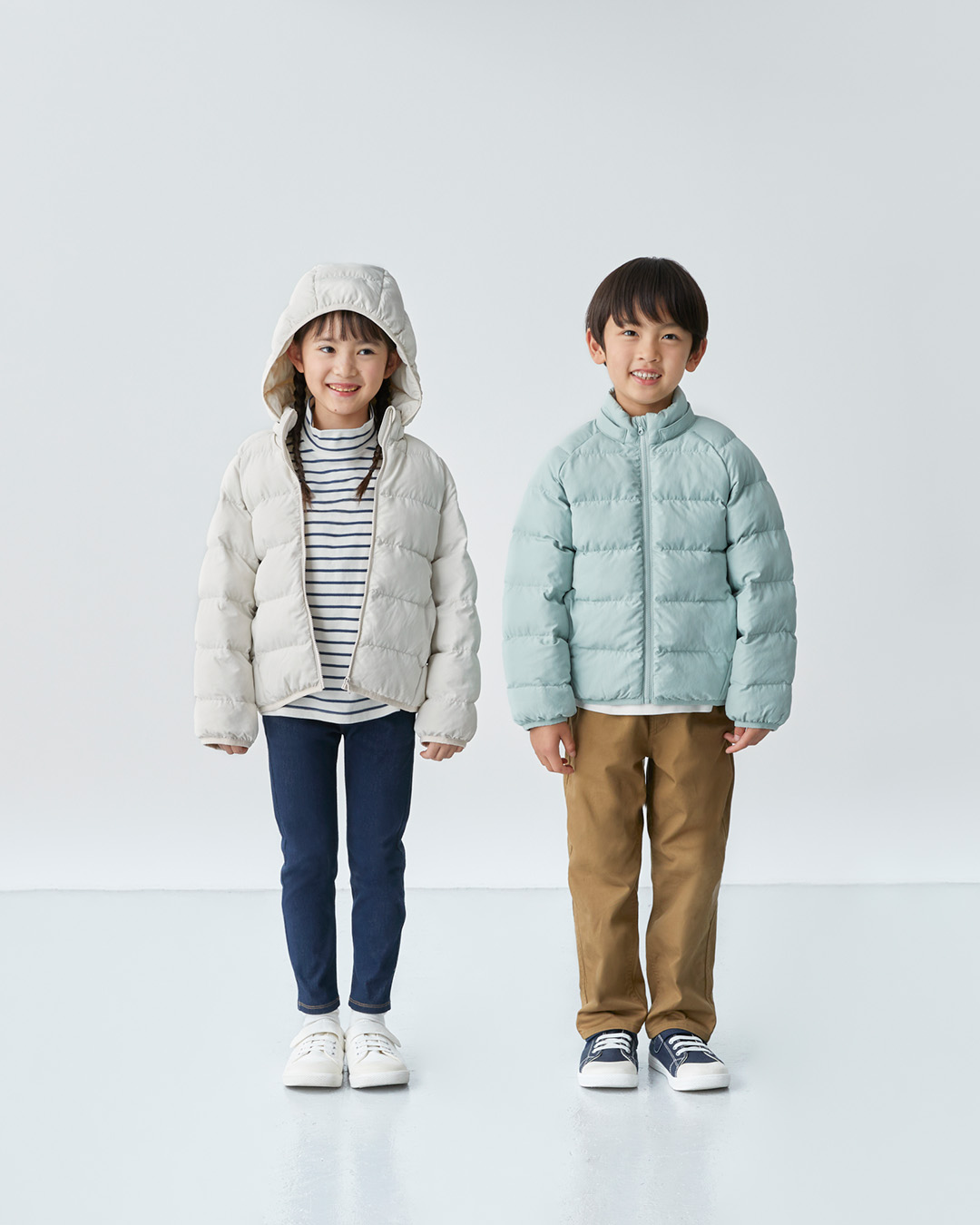 MUJI - #懶骨頭沙發 回家後躺在懶骨頭沙發上， 讓懶骨頭內裡的超微粒泡棉貼合身體曲線， 感受身體被包覆、支撐的舒適感。 | Facebook