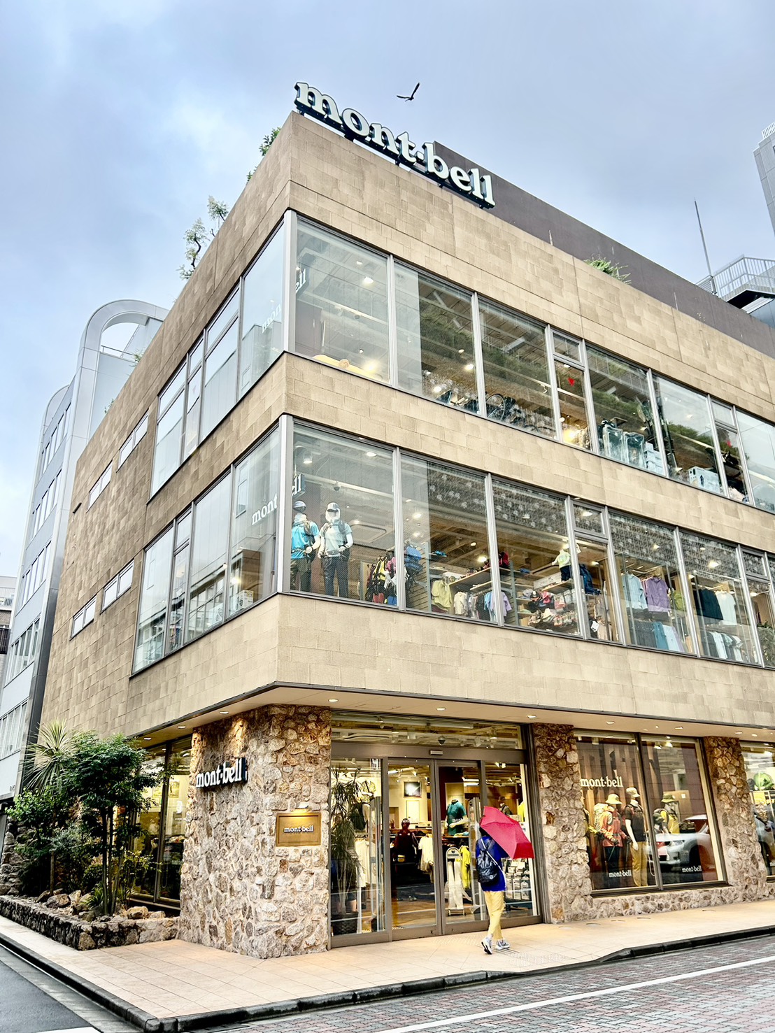 モンベル 御徒 町 店