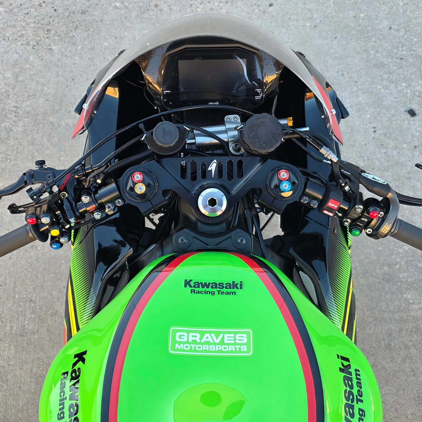 Kawasaki ZX-6R Rear Shock - A Spec Kit Link. Kit contains 2