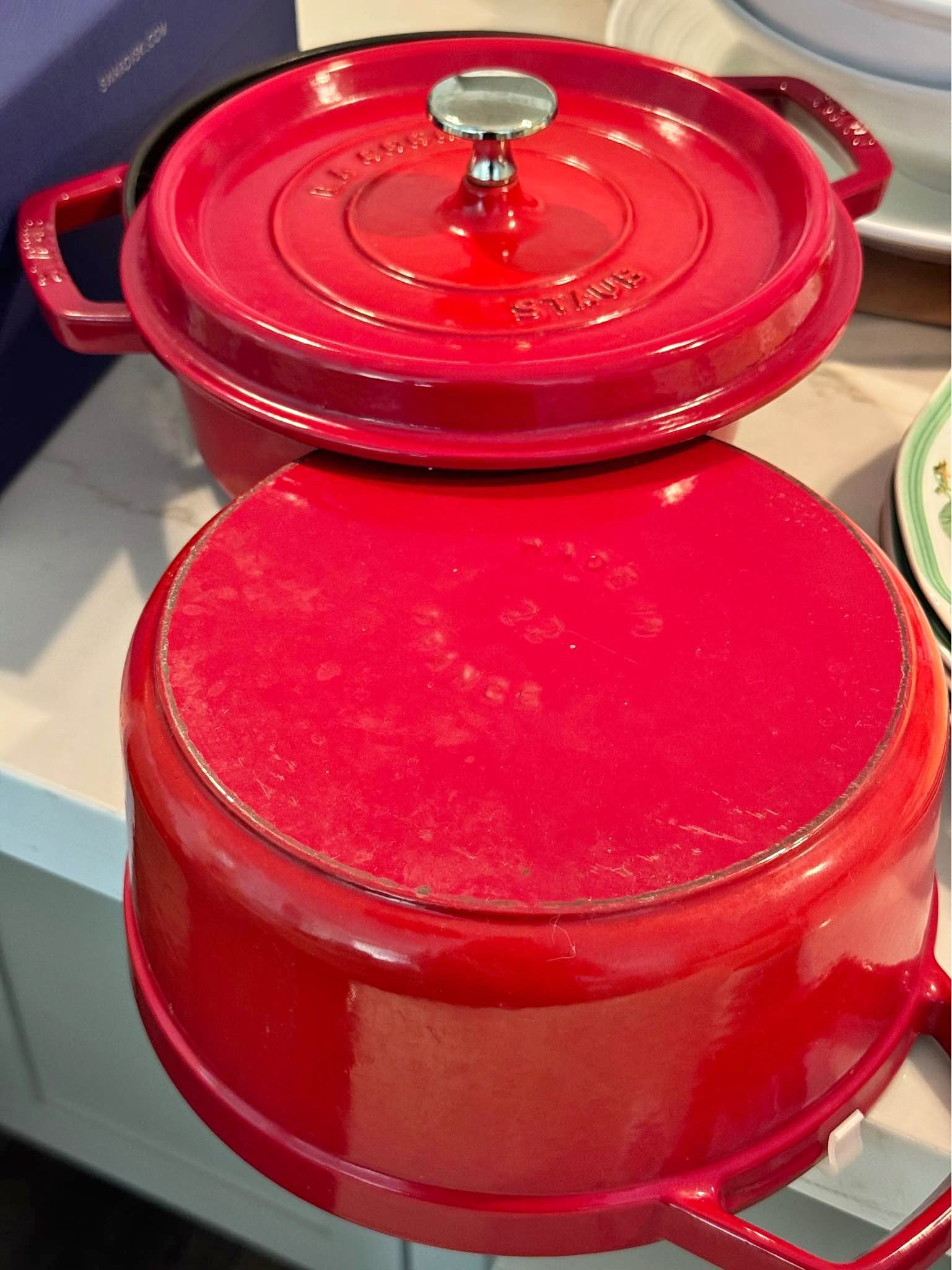STAUB La Cocotte オーベルジン 22cm Staub La Cocotte 22cm Cast Iron Dutch Oven - Dutch Ovens - Fremont