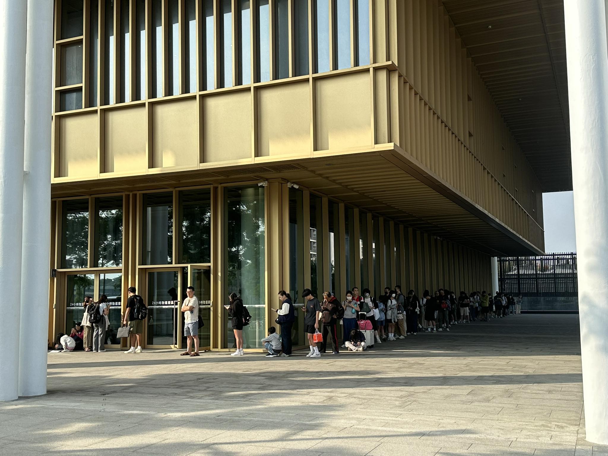 RBR-Ryan讀書房 - 今年七月去東京神樂坂「海鷗書店」時， 星期五轉乘電車到那邊， 才發現店家休息， 還好星期六回台灣的班機是晚上 ...