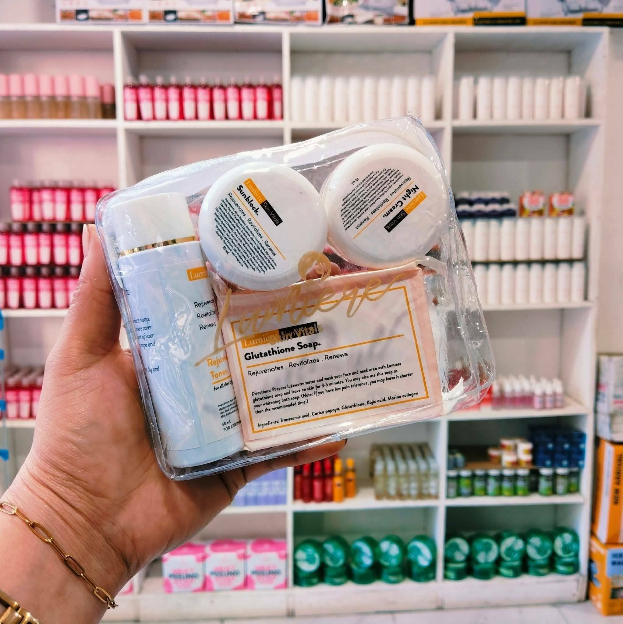 LUMIERE SKIN VITALS SET ❤️❤️ Lumière is all-in-one solution. A very own formulation is carefully planned and studied by chemists to excel and deliver exceptional results. ✓ FDA-approved ✓ removes dark spots