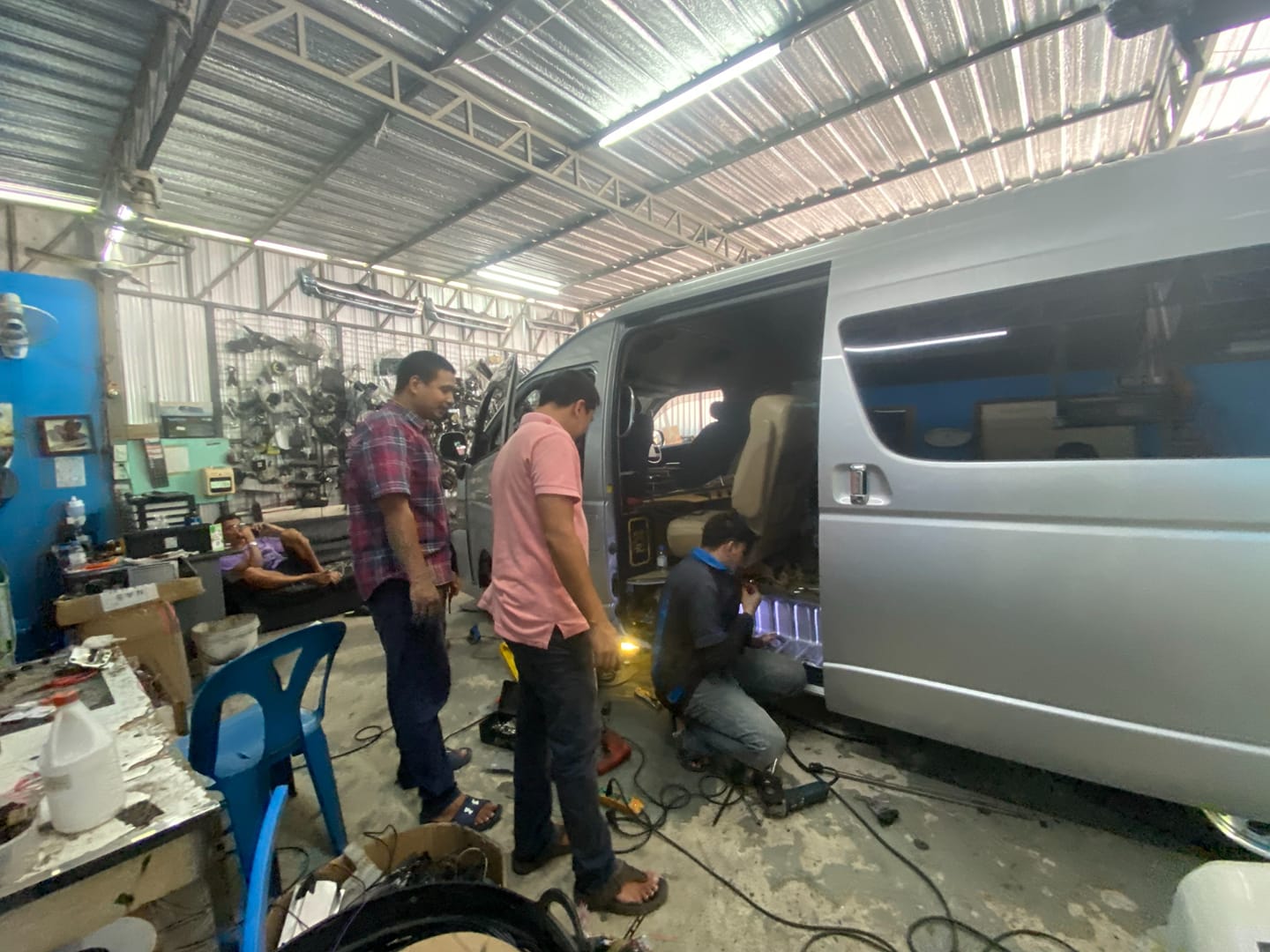 📍..... - ประตูสไลด์ไฟฟ้า ประตูดูดรถตู้ แอร์รถยนต์ By Autopoint
