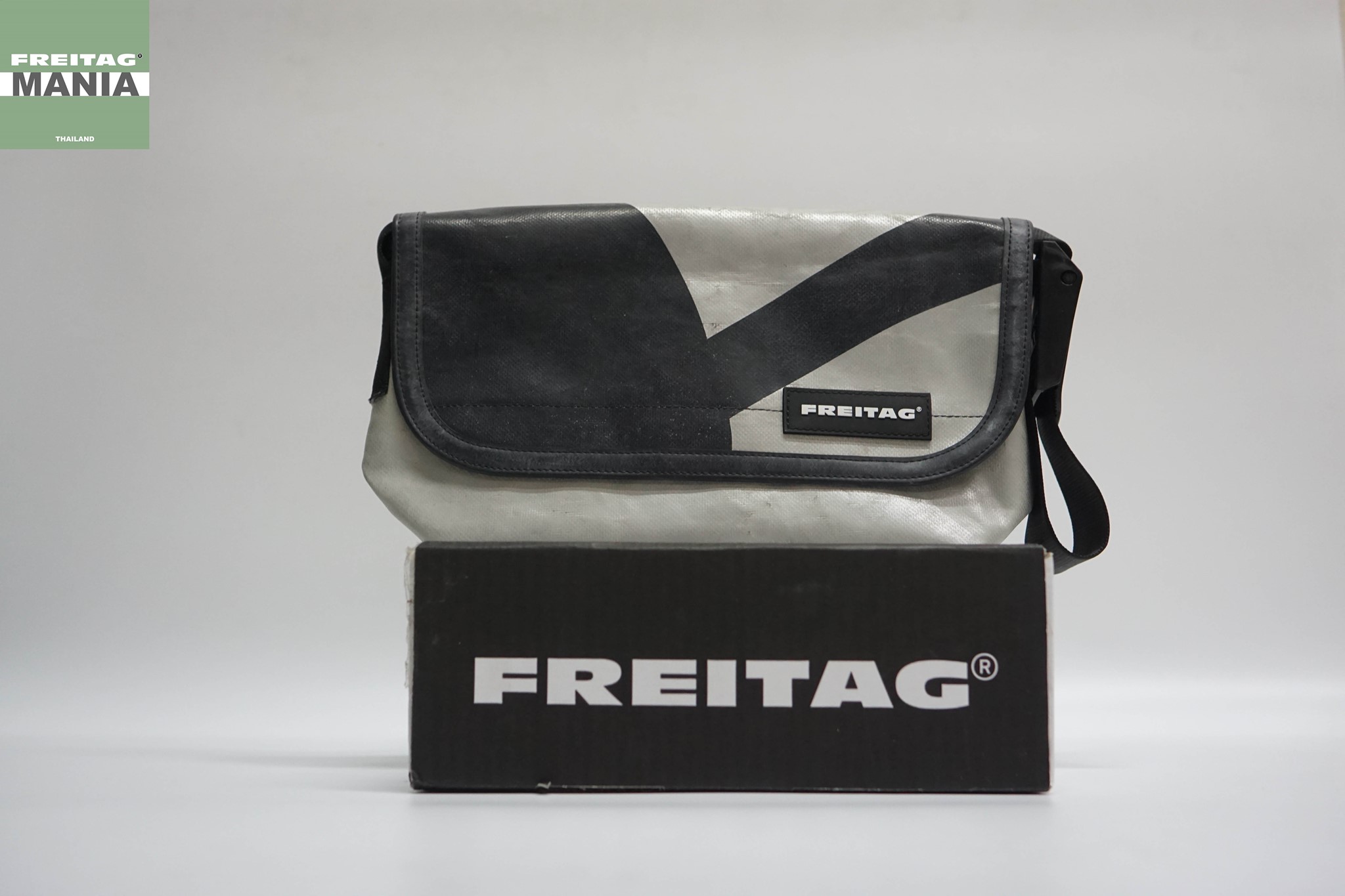 Freitag Mania - Hawaii **เงิน ดำ** 7799 THB. New with tag... | Facebook