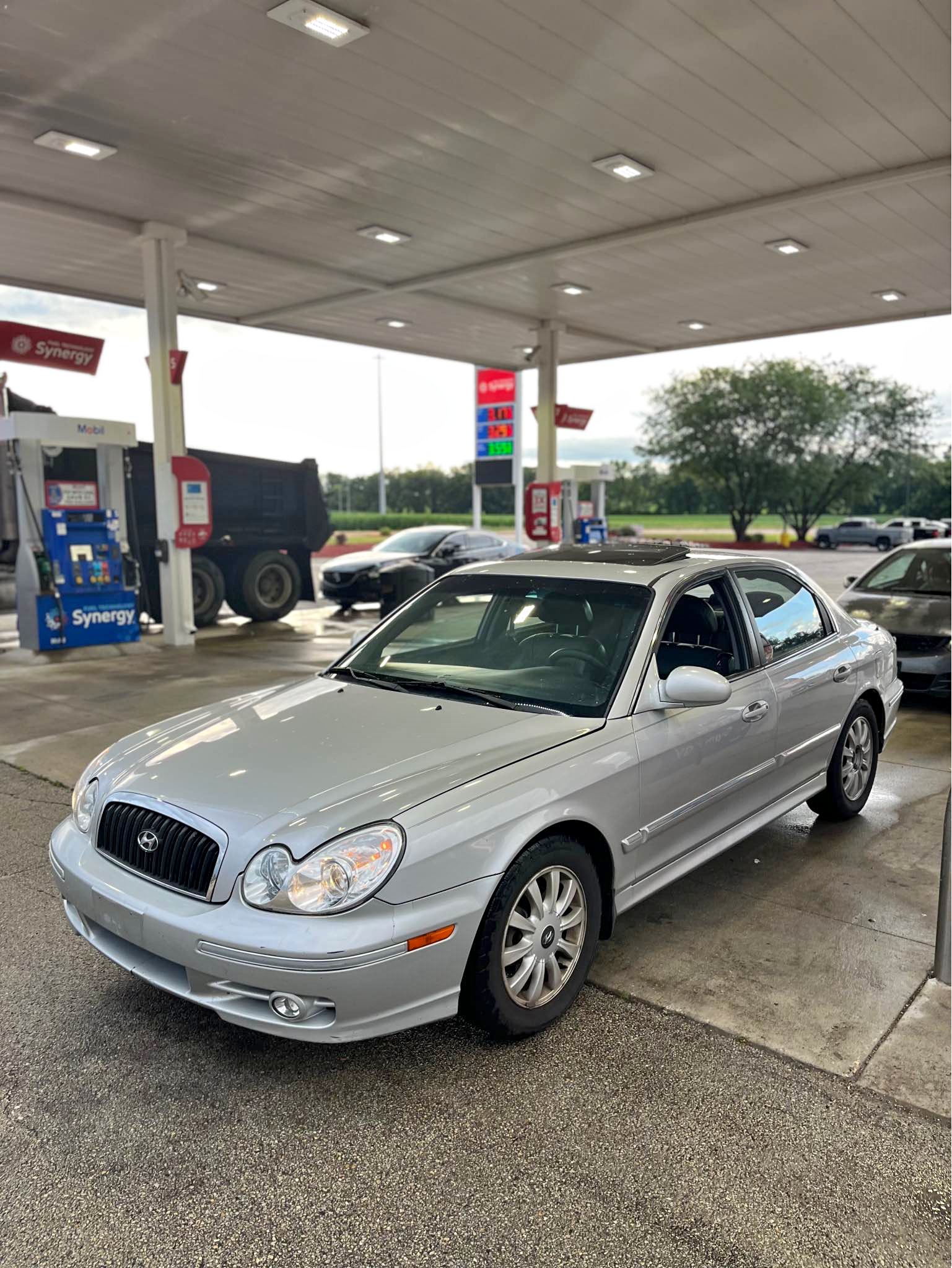 2005 Hyundai Sonata · Limited Sedan 4D