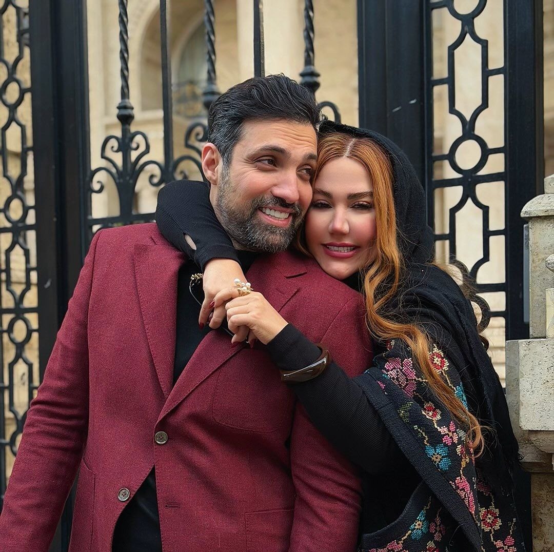 جا داره مثل همیشه تشکر کنم از حمایت هاتون که اینجوری با لا..یک کردن و ...