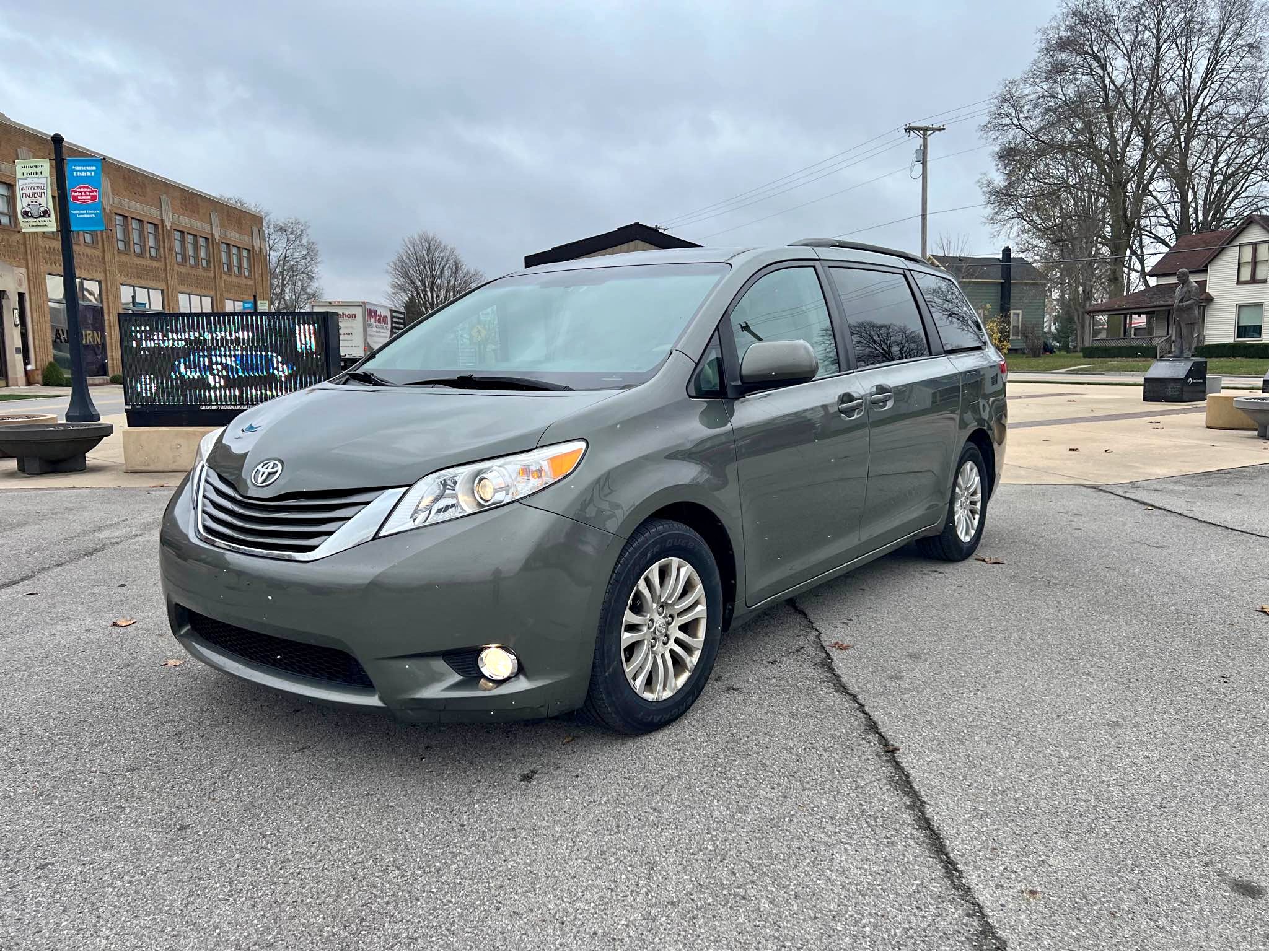 2011 Toyota Sienna · XLE Minivan 4D