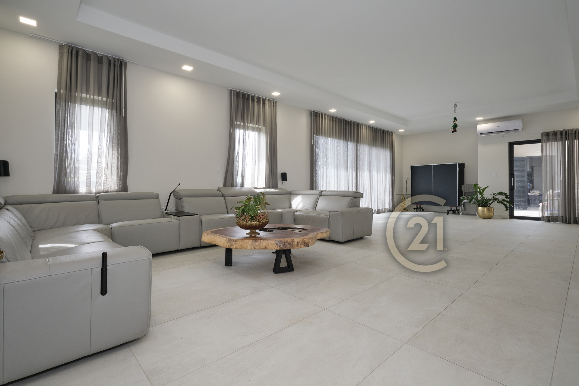 Century 21 Aruba Real... - Century 21 Aruba Real Estate